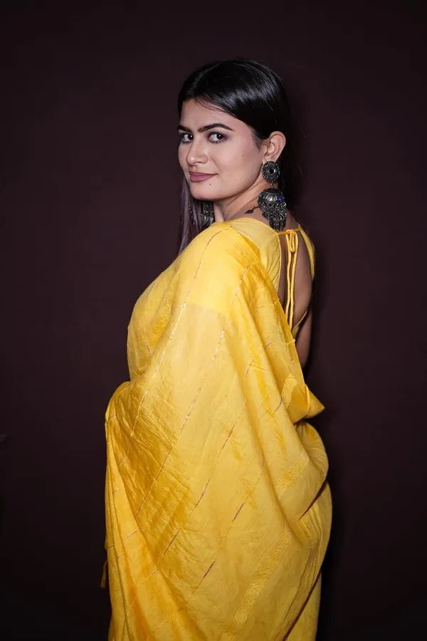 Bright_Yellow_Soft_Cotton_Lightweight_Saree_For_Everyday_Wear_|_Includes_Unstitched_Blouse_Piece