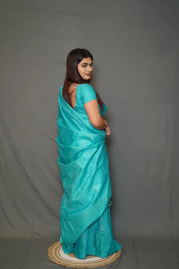 Skyblue_Cotton_Saree_With_Zari_Stripes_&_Tassel_Border_|_Traditional_Saree_With_Blouse_Piece