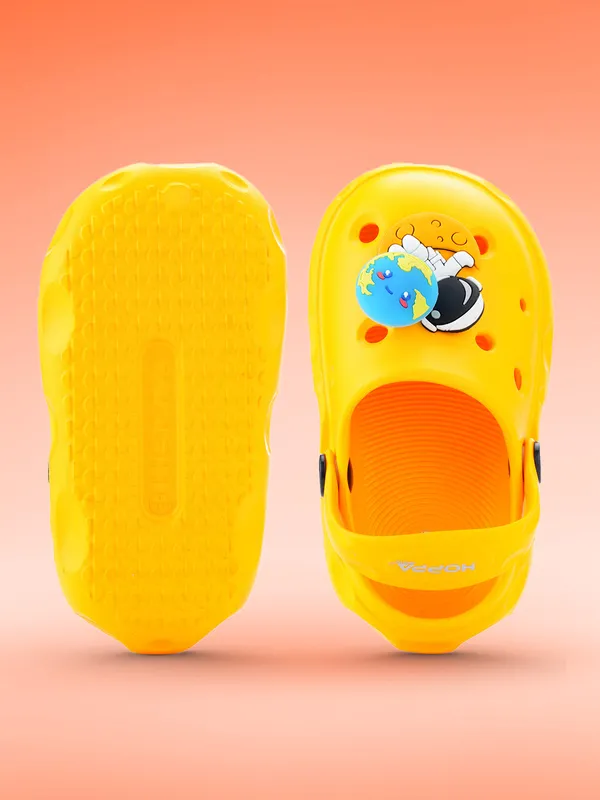 Buzz_Clogs_Toddler_S_Yellow