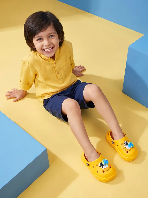 Buzz_Clogs_Toddler_S_Yellow