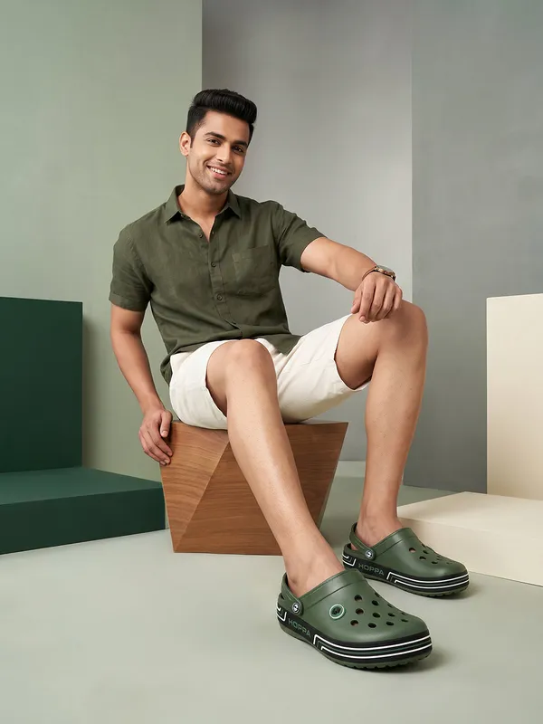 Trio_Clogs_Men_S_Olive