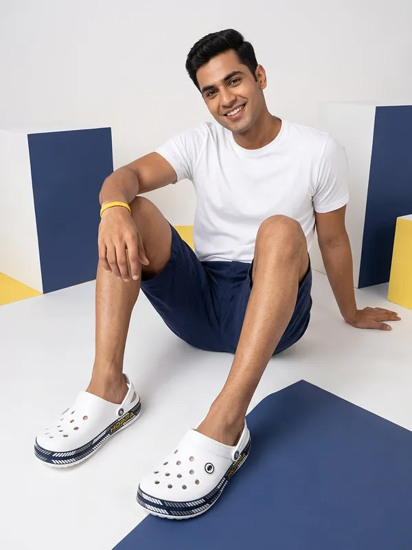 Liner_Clogs_Men_S_White