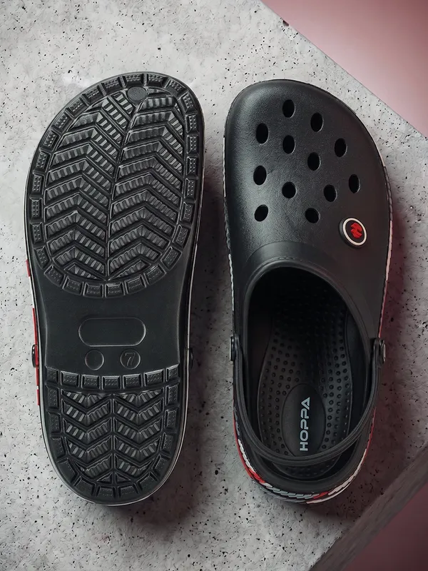Liner_Clogs_Men_S_Black