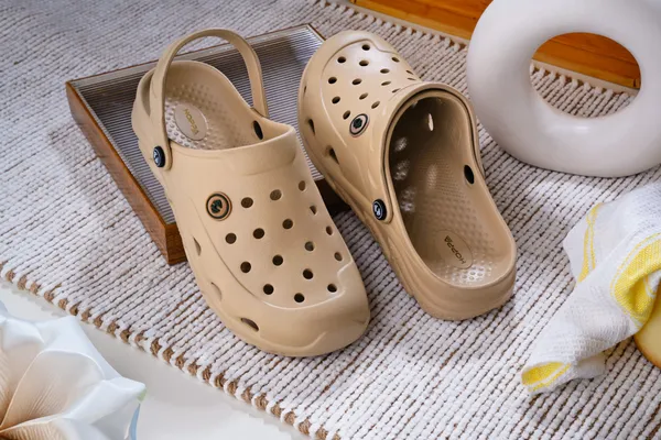 Coucci_Clogs_Men_S_Beige