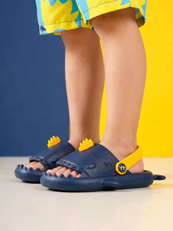 Baby_Shark_Clog_Kid_S_Navy_Yellow