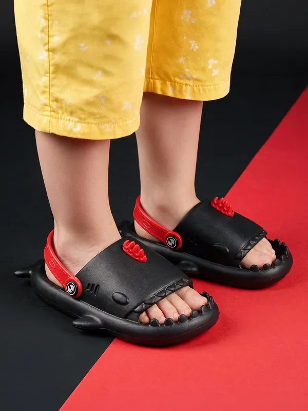 Baby_Shark_Clog_Kid_S_Black_Red