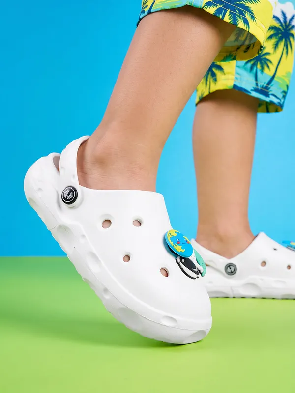 Buzz_Clogs_Kid_S_Yellow