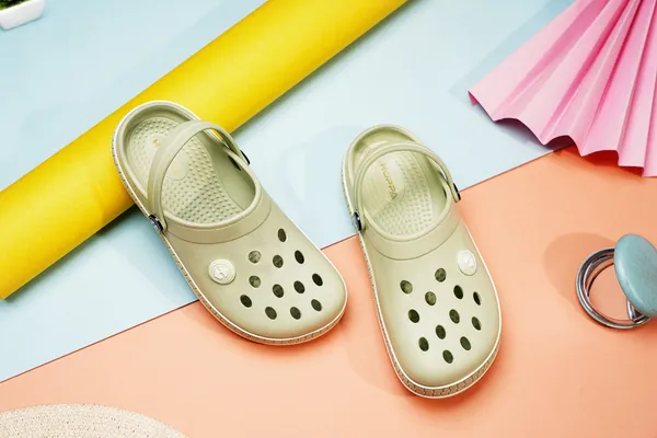 Ella_Women_Clog_Light_Berry