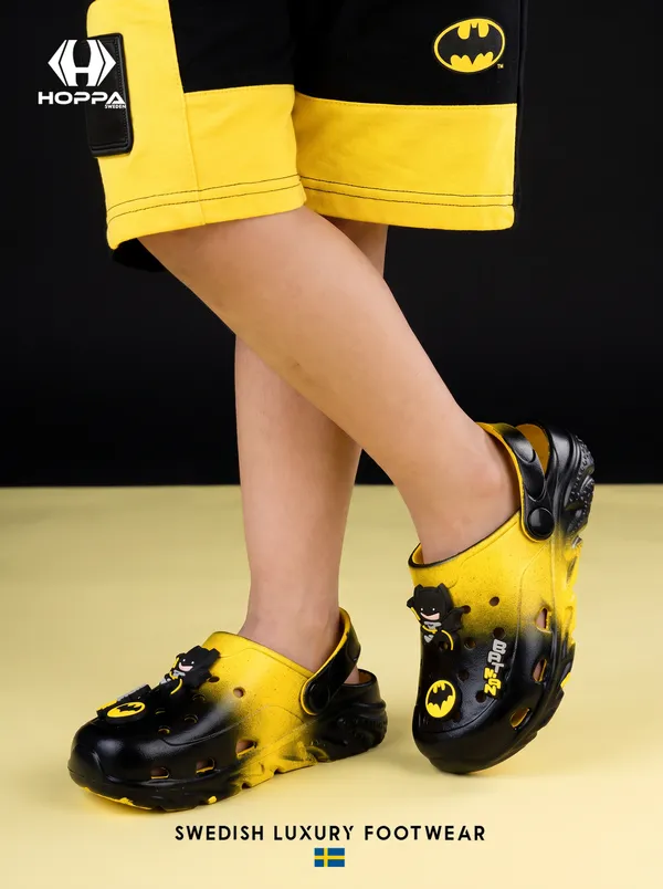 Batman_Kids_Clogs_Yellow_Black