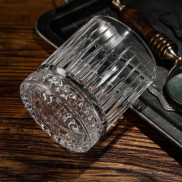 Italian_Premium_Whiskey_Glasses_Set_of_4,_300ML_Old_Fashioned_Scotch_Glass,_Imported_Tumblers_for_Bourbon_Beer_Wine_Cognac_Cocktail,_Best_Gift_for_Whisky_Lovers