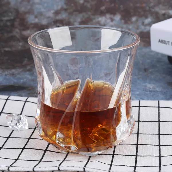 Italian_Premium_Whiskey_Glasses_Set_of_4_|_300ML_Old_Fashioned_Scotch_Glass_|_Imported_Tumblers_for_Bourbon_Beer_Wine_Cognac_Cocktail_|_Best_Gift_for_Whisky_Lovers_(Design_Panga,_4)