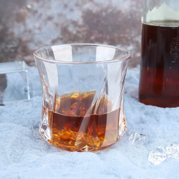 Italian_Premium_Whiskey_Glasses_Set_of_4_|_300ML_Old_Fashioned_Scotch_Glass_|_Imported_Tumblers_for_Bourbon_Beer_Wine_Cognac_Cocktail_|_Best_Gift_for_Whisky_Lovers_(Design_Panga,_4)