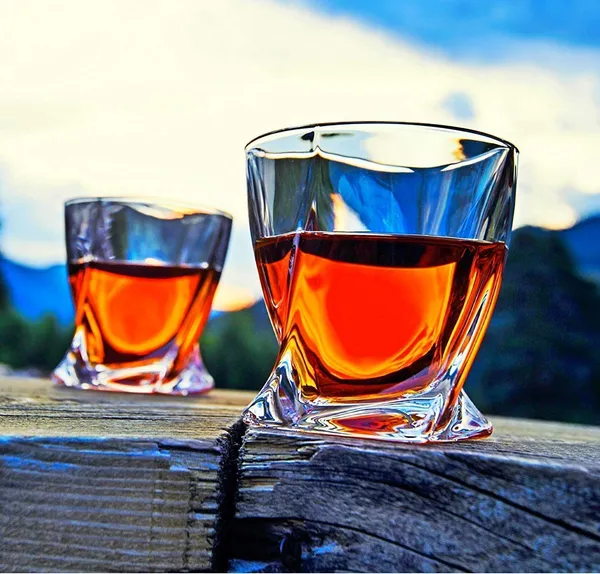 Italian_Premium_Whiskey_Glasses_Set_of_4_|_300ML_Old_Fashioned_Scotch_Glass_|_Imported_Tumblers_for_Bourbon_Wine_Cognac_Cocktail_|_Best_Gift_for_Whisky_Lovers_(Twisted,_4)