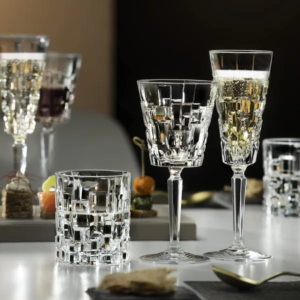 Italian_Premium_Diamond_Crystal_Cut_Whiskey_Glasses_Set_of_6_pcs-_300_ml_Bar_Glass_for_Drinking_Bourbon,_Whisky,_Scotch,_Cocktails,_Cognac-_Old_Fashioned_Cocktail_Tumblers