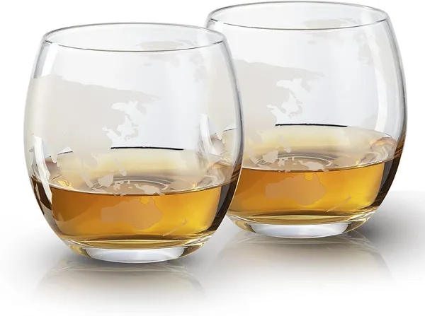 Whiskey_Decanter_Set_with_Etched_World_Map_|_One_Bottle_850_ml_-_Two_Glasses_300ml_|_Wooden_Base_|_Bar_Set_for_Liquor_Whisky_Scotch_Bourbon_Vodka_Wine_|_Special_Moment_|_Unique_Gift