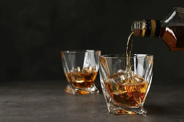 Whiskey_Glass_Set_of_6_Pcs_-_300_ML_with_Bottom_Thick_Walls_&_Heavy_Base_Glass_for_Drinking_Bourbon,_Whisky,_Scotch,_Cocktails_Glass,_Tumblers