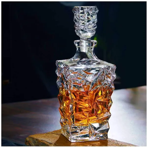Italian_Premium_5_Pcs_Set_1_Decenter_with_4_Pcs_Glass_Whisky_Decanter_Bottle_Set_with_Glasses,_Pieces,_Glass_Decanter_with_Tumblers_for,_Liquor,_Scotch