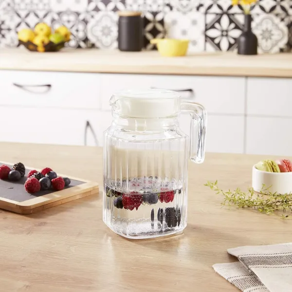 Premium_500ML_Glass_Water_Jug_Set_of_2,_Pitcher_with_Plastic_Lid,_Fridge_Jug_with_Handle,_Practical_Juice_Containers_Easy_to_Use_Milk_Jug,_Iced_Tea,_Cocktails,_Water,_Beverages_(0.5L_Lining_Jug)