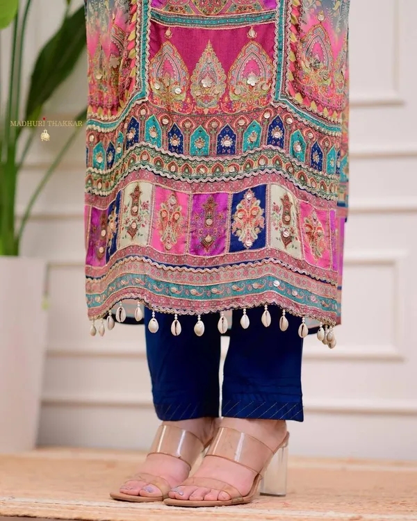 Blue_Kurti_and_dupatta_are_made_from_Chinon_fabric_For_Women