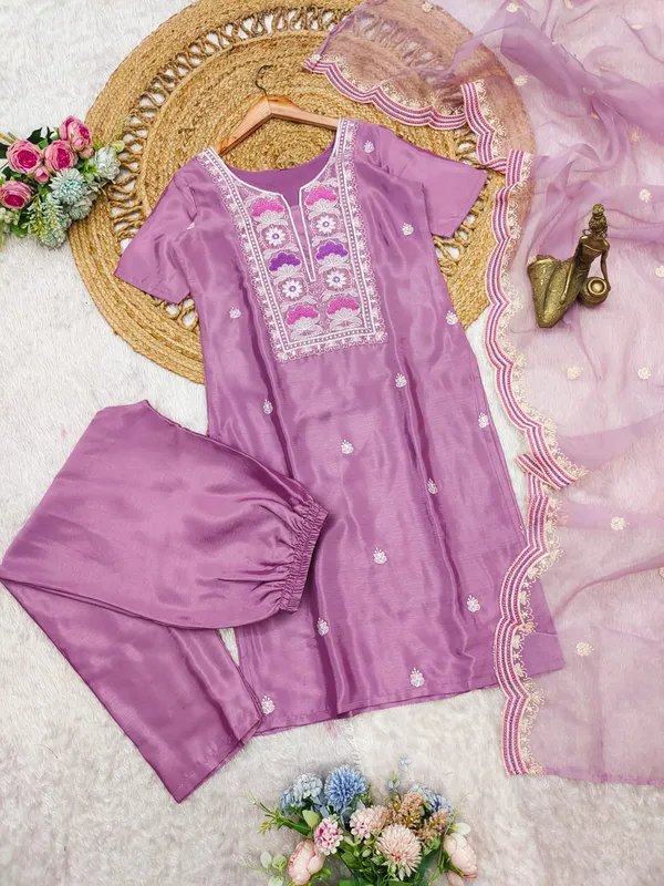 Pink_Chinon_Embroidery_work_kurti_Pant_For_Women