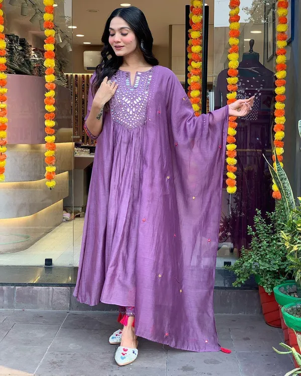 Pink_Muslin_Cotton_Mirror_Work_Kurti_Set_For_Women