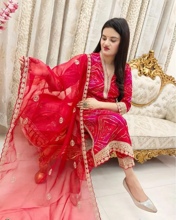 RED_ZARI_WORK_COTTON_KURTA_SET