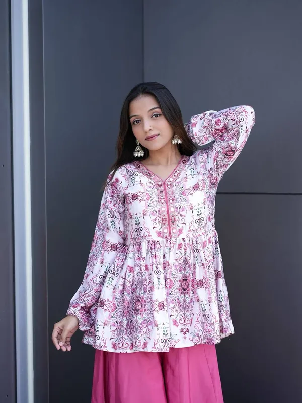 White_Model_Satin_Kurti_Set_For_Women