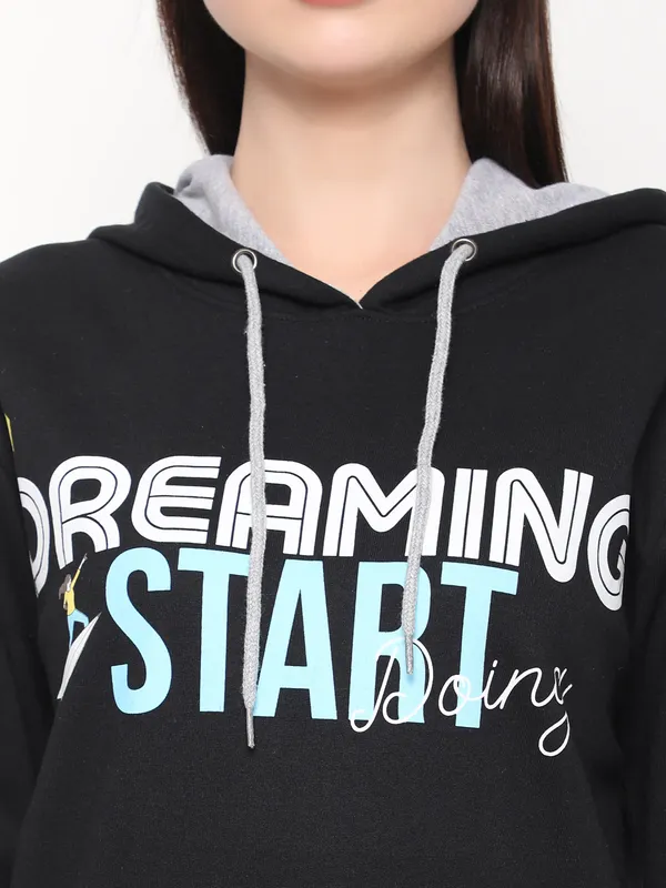 Black_Printed_Hoodies_For_Women