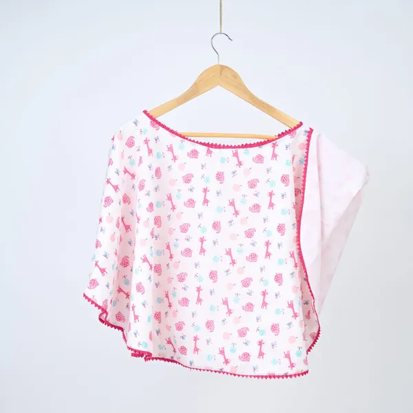 Pink_Giraffe_&_White_dots_Poncho_Dual_For_Kids