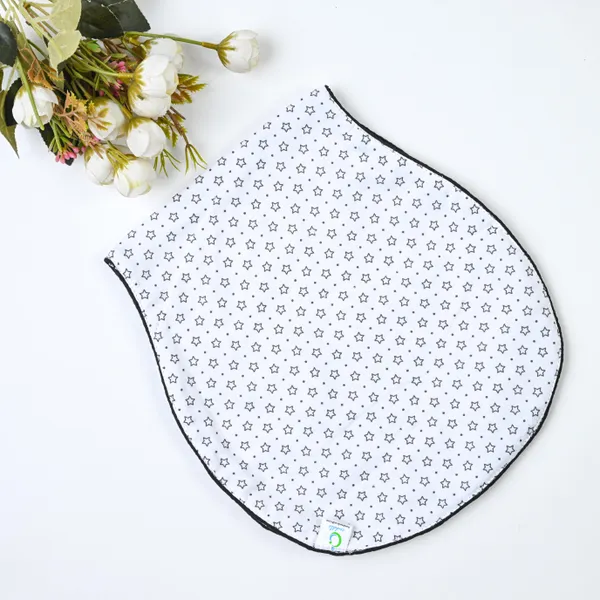 Black_Elegant_Cotton_Star_Pattern_Burp_And_Bib_For_Kids