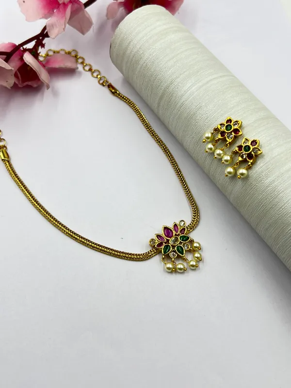 Gold_Plated_Lotus_Design_Set_For_Woman