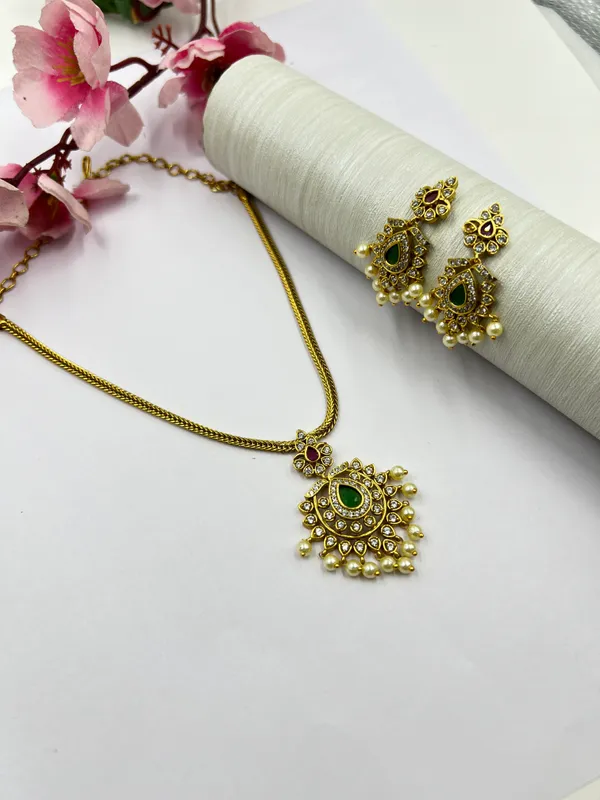 Zirconia_Antique_Gold_Delicate_Choker_Set