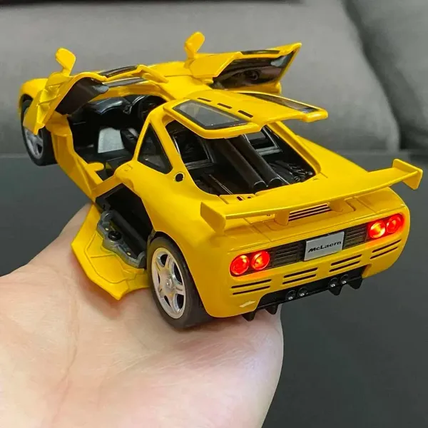 Toyshimmer_1995_McLaren_F1_GTR_Scale_1:32_Collection_Hobby_Diecast_Model_Toy_Car_(Colour:_Yellow)