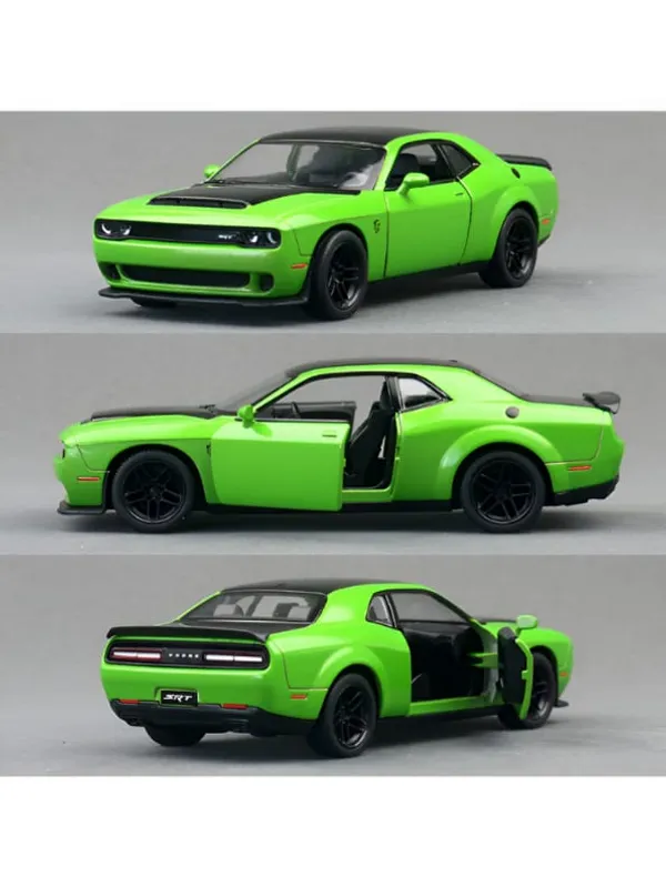 Toyshimmer_1:32_Scale_Exclusive_Alloy_Metal_Pull_Back_Die-cast_Car_Model_with_Sound_Light_Toy_for_Kids_Metal_Model_Toy_Car_with_Sound_and_Light?_(1.32_Scale_Dodge_Challenger-Green.)