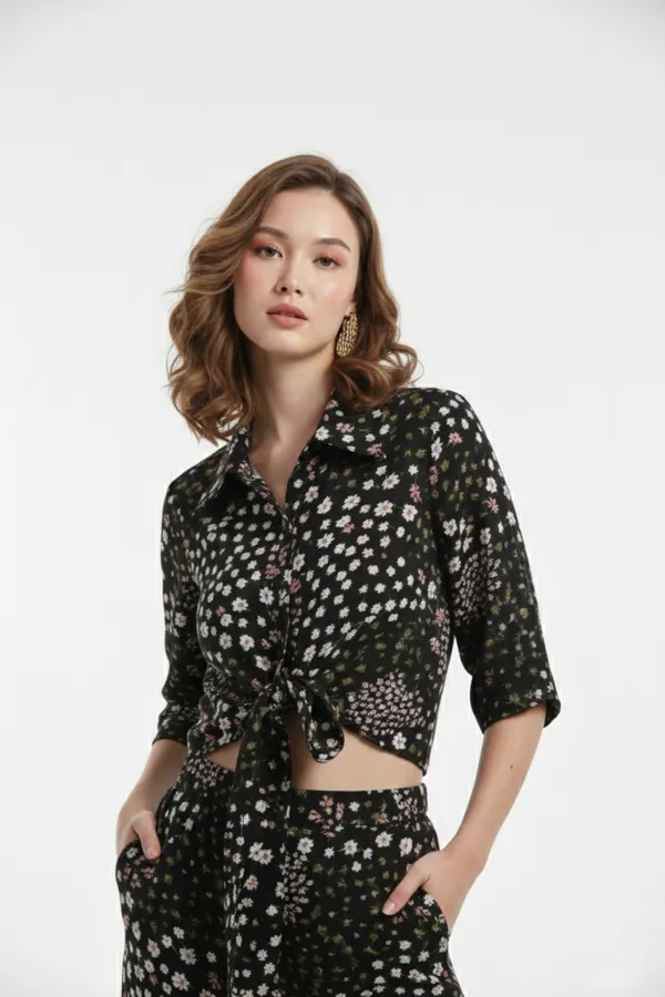 Black_Floral_Printed_Crop_Top_With_Trouser_For_Women