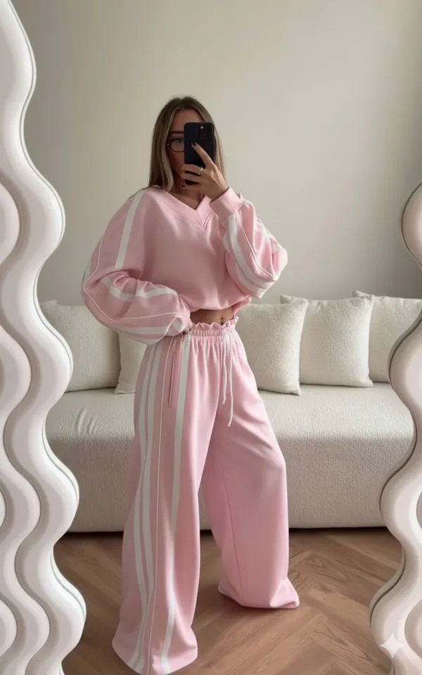 Pink_Premium_Striped_Relaxed_Fit_Wide_Leg_Sweatpants_For_Women