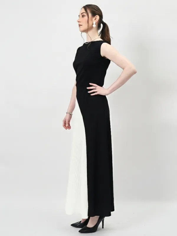 Black_&_White_Pleating_Colorblocked_Maxi_Dress