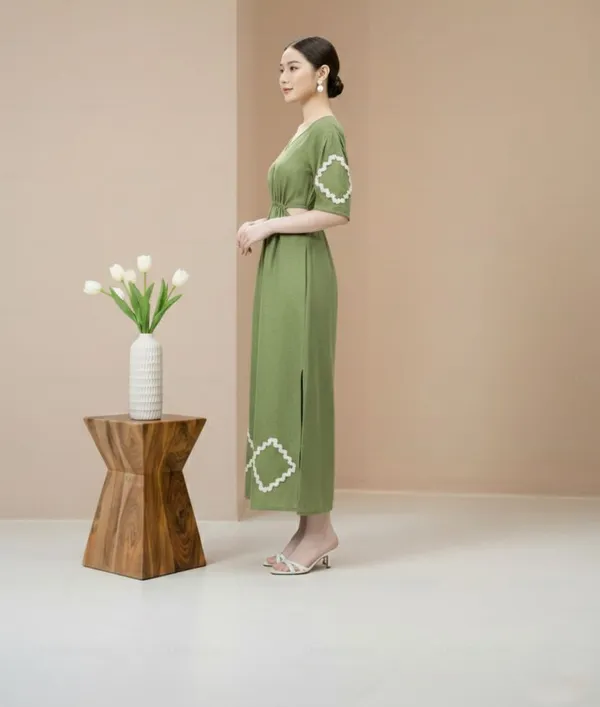 Green_Cut_Out_Embroidered_Maxi_Dress_For_Women