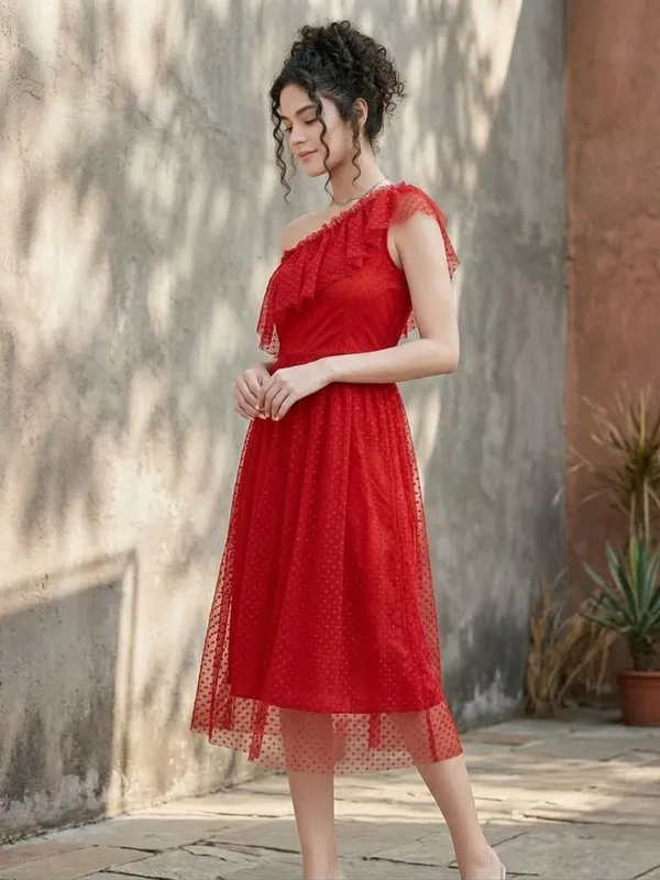 Red_Gorgeous_Solid_One-Shoulder_Dress_For_Women