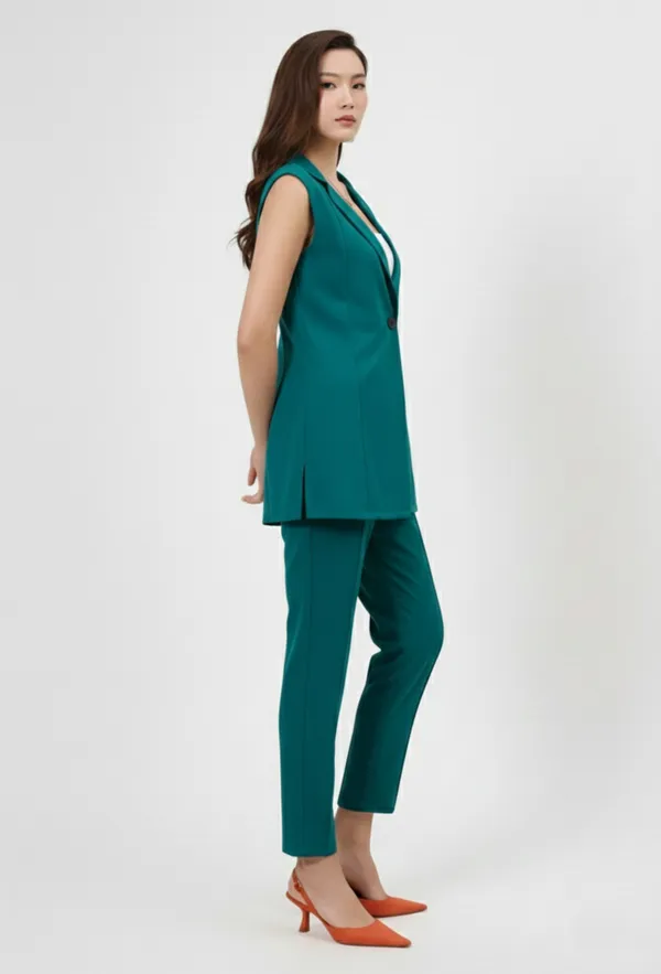 Green_V-Neck_Slim_Fit_Blazer_With_Trouser_For_Women
