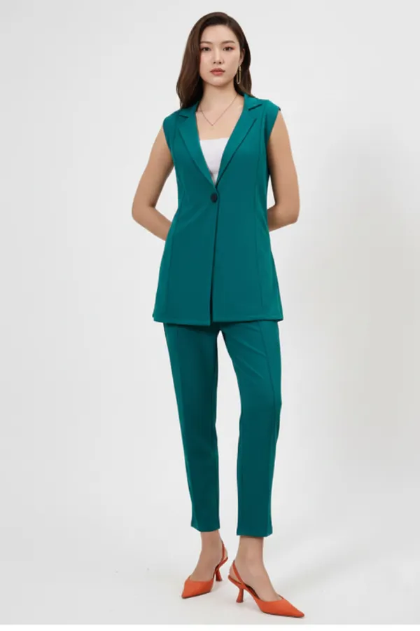 Green_V-Neck_Slim_Fit_Blazer_With_Trouser_For_Women