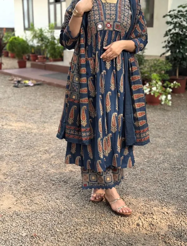 Women’s_Printed_Kurta_Pant_Dupatta_Set_–_Navy_Blue_Ethnic_3_Piece_Set