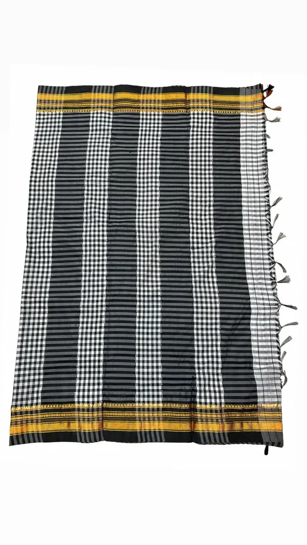 Black_and_white_lines_pallu_cheqs_cotton_saree|_6:20_m_lengthed_