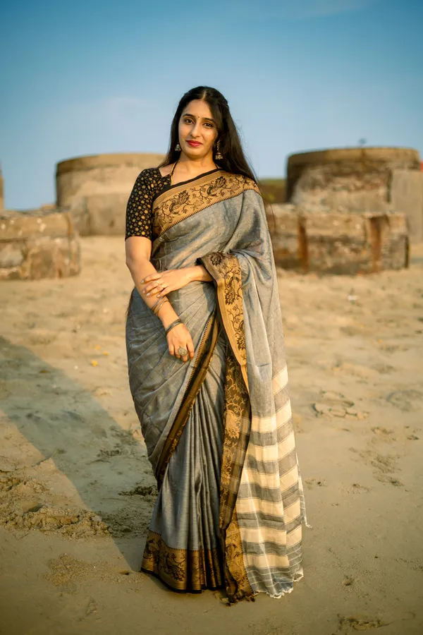 Grey_100%_Pure_Cotton_Peocock_Border_Saree_For_Women