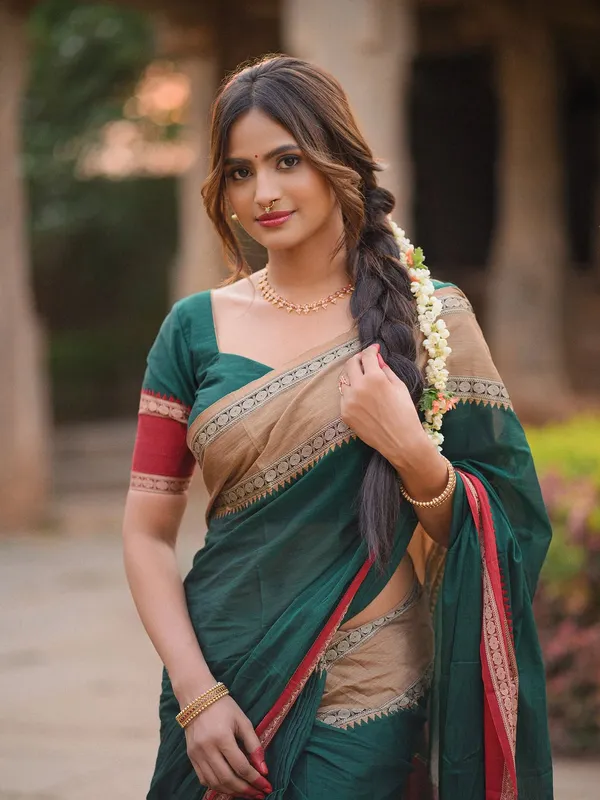 Ganga_Jamuna_Border_Cotton_Saree_with_Running_Blouse_(6.20m)_|_Dual_Contrast_Border_Traditional_Saree_|_Lightweight_Daily_&_Office_Wear