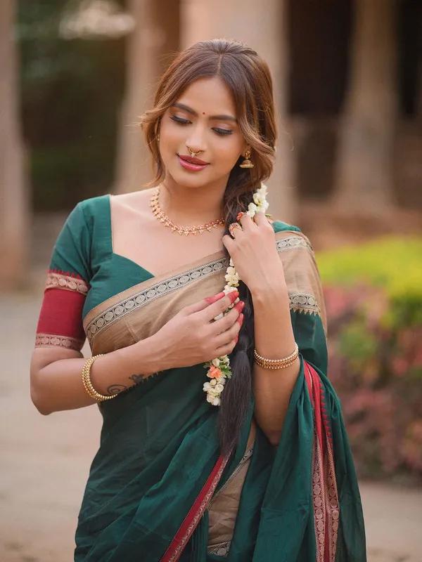 Ganga_Jamuna_Border_Cotton_Saree_with_Running_Blouse_(6.20m)_|_Dual_Contrast_Border_Traditional_Saree_|_Lightweight_Daily_&_Office_Wear