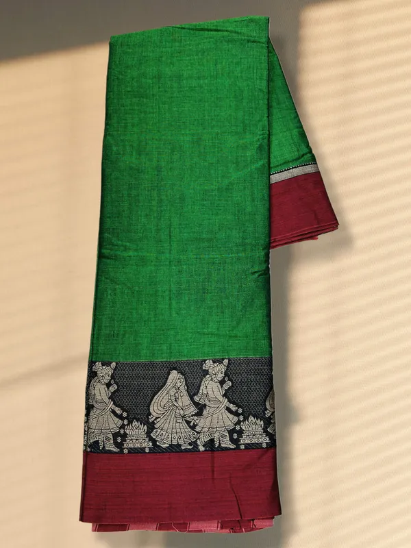 Light_Parrot_Green_Agni_Border_Pure_Narayanpet_Cotton_Saree_–_Traditional_Handloom_6.20m_with_Blouse_Piece_for_Women