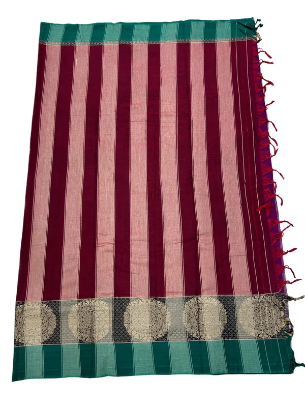 Maroon_Chakra_Border_Pure_Narayanpet_Cotton_Saree_–_Traditional_Handloom_6.20m_with_Blouse_Piece_for_Women