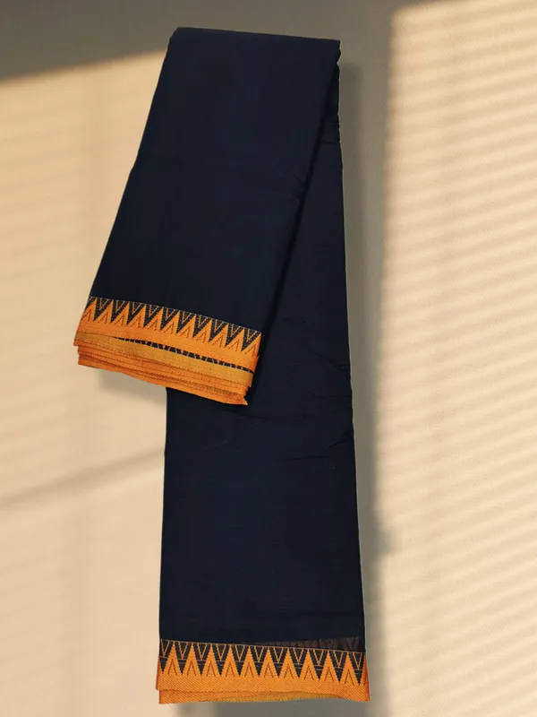 Mini_temple_small_border__Narayanpet__Mercerised_cotton_100%