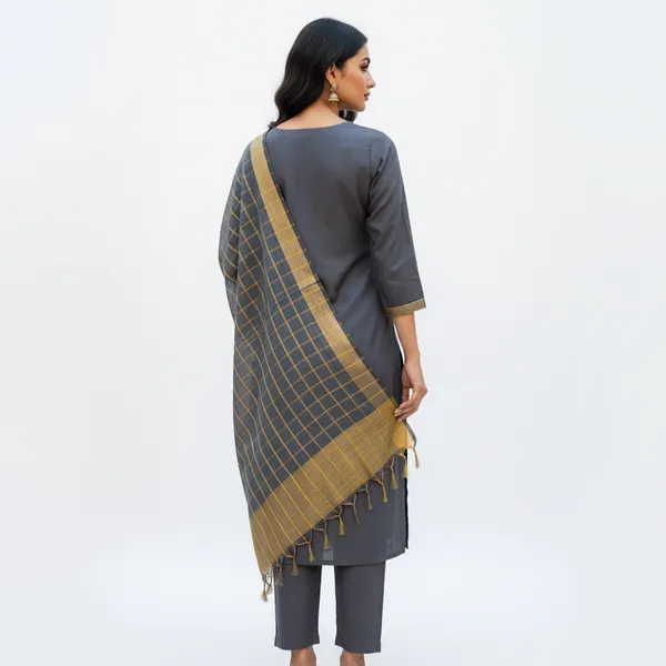 Grey_Banarasi_Thread_Work_Checkered_Dupatta_For_Women